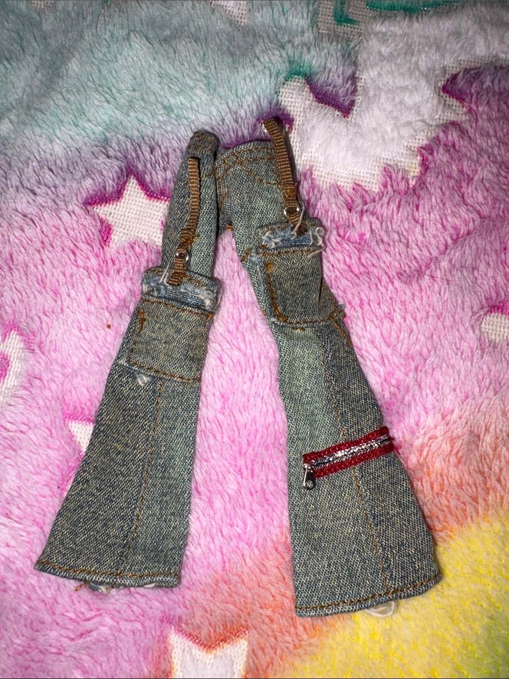2007 Bratz wildlife Fianna pants